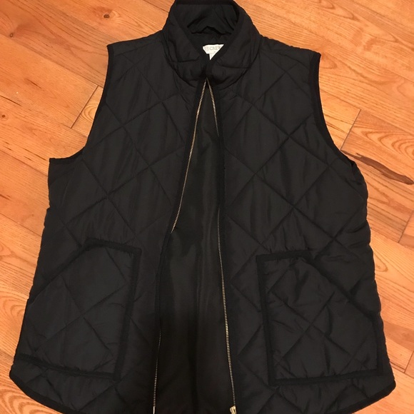 J. Crew Jackets & Blazers - Jcrew Black quilted puffer vest